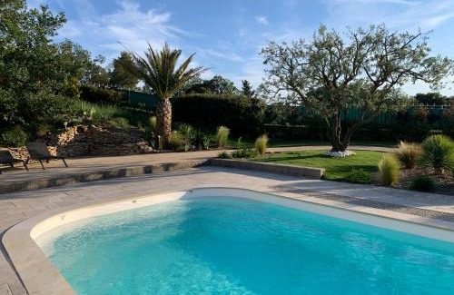 Saint-Saturnin-les-Avignon House | Studio le soleil couchant