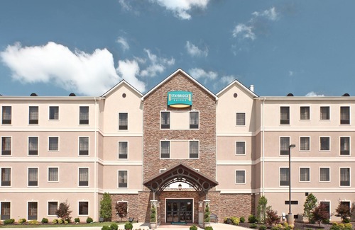 Rogers Apartment | Studio | Free Breakfast + Fitness Center