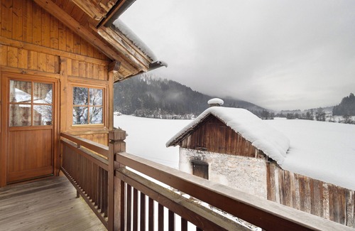 Valle San Silvestro Apartment | Studio 'Frühling' with Mountain View, Shared Garden and Wi-Fi