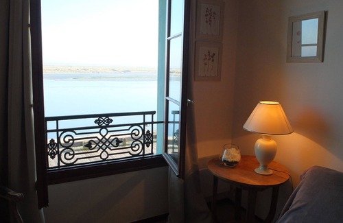 Saint-Valery-sur-Somme Apartment | Studio in Saint Valéry sur Somme with exceptional view on the Baie de Somme
