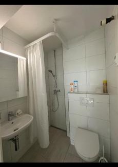 Gundeldingen Apartment | Studio in Basel, Basel Card
