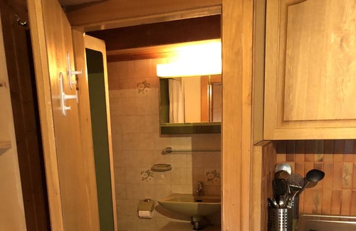Versegeres Ski Chalet | Studio in beautiful Swiss Alps, 5 mins from lifts