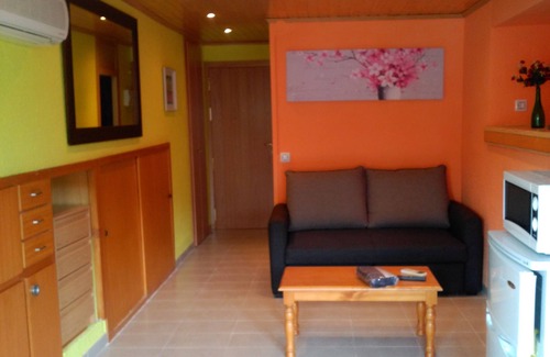 La Pineda Apartment | Studio in La Pineda (Salou) PROMAR, at 20m beach, pool, air conditioning