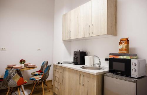 Old City Apartment | Studio in Old Town's 1752 Hotel