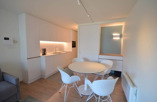 Oostduinkerke-Bad Apartment | Studio in Oostduinkerke by the Beach