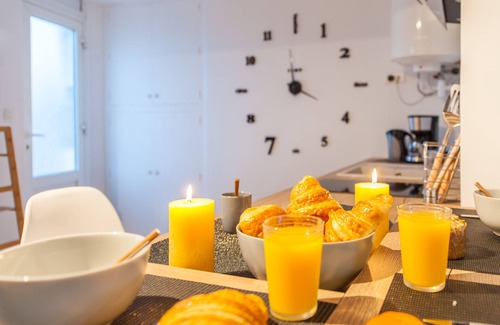 Hyeres City Centre Apartment | Studio in the heart of the old town of Hyères