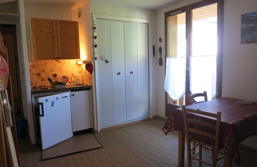 Allos Apartment | Studio in well maintained residence with caretaker in the mountains 1400m.