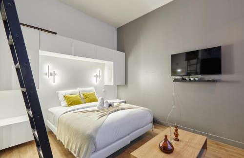 Montparnasse Apartment | Studio Jardin du Luxembourg by Studio prestige