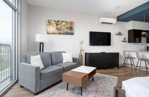 Asheville Apartment | Studio King Suite with Kitchen | 302