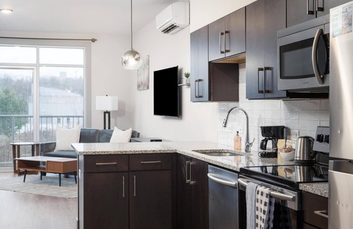 Asheville Apartment | Studio King Suite with Kitchen | 202