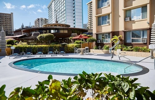 Ala Moana House | Studio King with Kitchenette Room at Pagoda Hotel