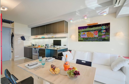 Vallauris Apartment | Studio La Mirandole Sea View, Golfe-Juan, France