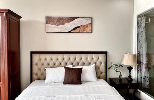 Yen Phu Apartment | Studio Lake view-Sunset glow-Bancoly