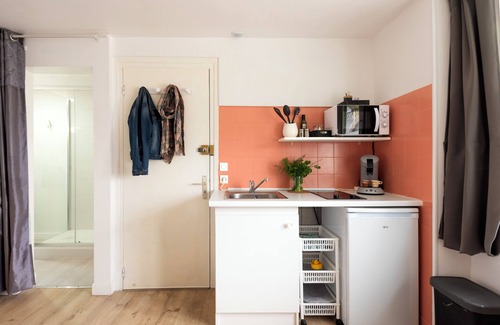 Lannion Apartment | Studio Le Coquet: bright and comfortable right in the center of town - Large bed