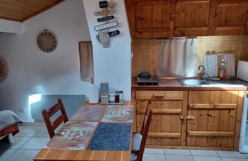 La Maurienne Apartment | STUDIO LE MONT-CENIS, GARAGE pour motards et cyclistes, gare a 800m