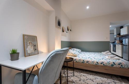 Chasselay Apartment | Studio Les Etoiles de Chasselay