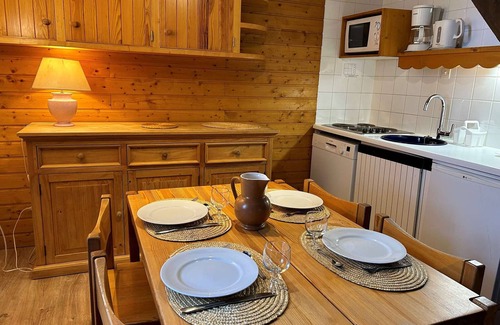 Meribel Centre Apartment | Studio Loft for 4 in Central Méribel, Near Shops and Ski Slopes, Pet-Friendly