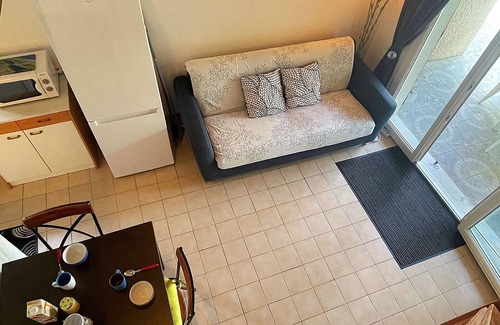 Les Ayguades Apartment | Studio Loft with Terrace, Steps from Beach - Gruissan