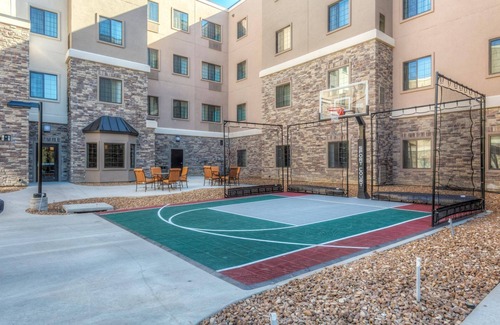 Maryland Heights Apartment | Studio | Lovely Suite Close to Edward Jones!