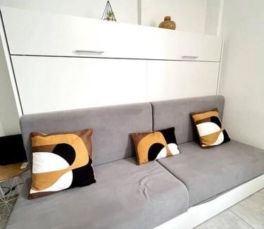 Romans-sur-Isere Apartment | Studio Lumière du Centre - Parking - Romans