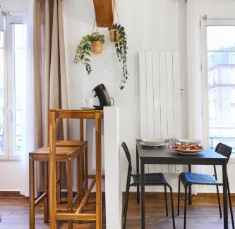 Billancourt–Rives de Seine Apartment | studio lumineux