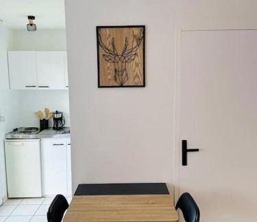 Jaunay-Clan Apartment | Studio lumineux & cosy, 3 min du Futuroscope