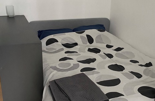 Quartier de la Chapelle Apartment | Studio Métro Marx Dormoy Paris 18