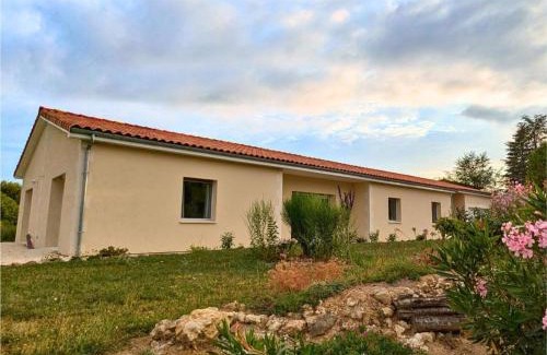 Baignes-Sainte-Radegonde Apartment | Studio moderne avec WiFi et parking à Baignes - FR-1-653-270
