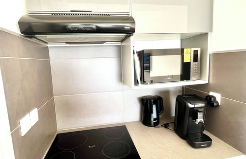 Villeneuve Loubet Beach Apartment | Studio Marina Baie - sea and garden view - air conditioning