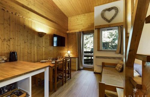 La Rosiere Apartment | Studio mezzanine rénové 4 pers, balcon, 80m des pistes, proche commerces - Montvalezan - FR-1-398-597