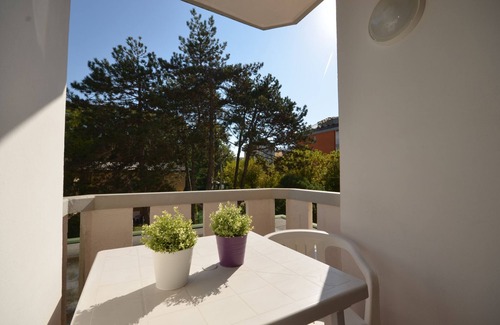 Bibione Apartment | Studio mit Klimaanlage und Balkon
