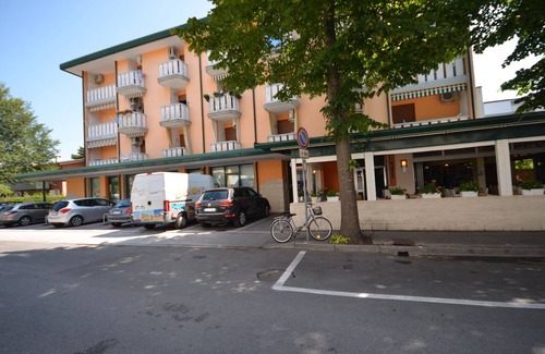 Bibione Apartment | Studio mit Klimaanlage und Balkon