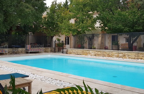 Pelissanne Apartment | Studio Mitoyen de Mas Provençal