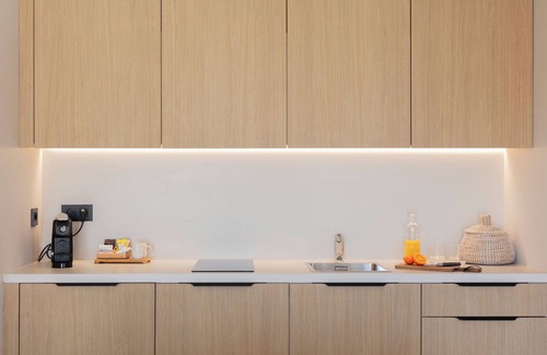 Baillargues Apartment | Studio Moderne | Vue Jardin | Piscine & Spa