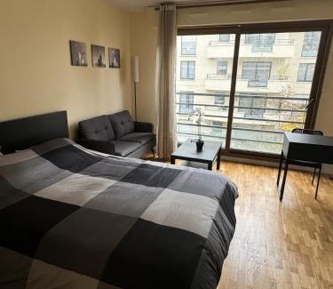 Issy-les-Moulineaux Apartment | Studio neuf proche de Paris