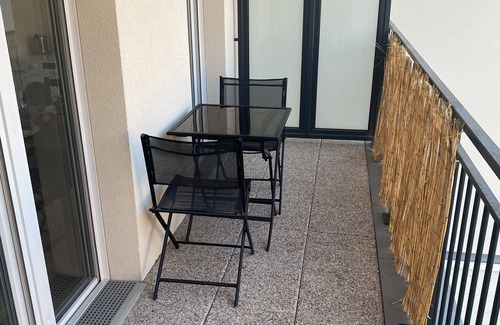 Le Blanc-Mesnil Apartment | Studio Neuf Terrasse Calme Commerces RER B
