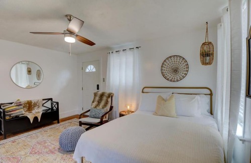 Midtown House | Studio Oasis Private Patio Super Walkable Midtown