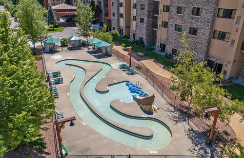 Wisconsin Dells Condo | Studio on the Green - Remodeled 2-Bed, Walk to Attractions