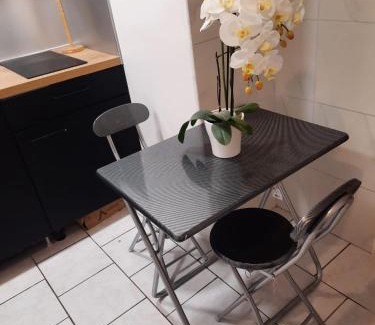 Quartier de la Goutte-d'Or Apartment | Studio Paris