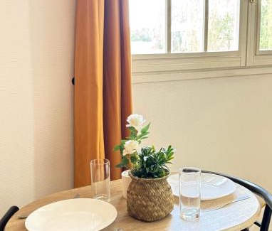 Meaux Apartment | Studio Platanes 1 - Proche Disneyland - Parking gratuit - Meaux