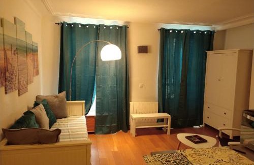 Sevres Apartment | Studio Pont de Sèvres bien situé