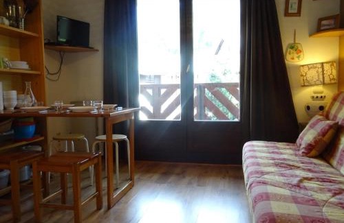 Bourg-Saint-Maurice Apartment | Studio pour 3 personnes avec piscine et proche funiculaire - FR-1-411-279
