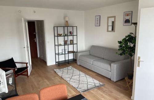 Republique–Point-du-Jour Apartment | Studio pour 2 personnes avec Balcon Metro Marcel Sambat