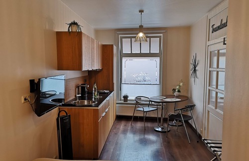 Erfurt Old Town Apartment | Studio-Private Bathroom