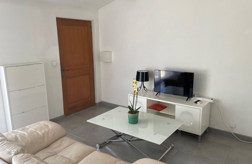 Lancon-Provence Apartment | Studio Provençal Avec Terrasse