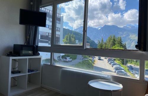 Puy-Saint-Vincent Apartment | Studio Puy Saint Vincent 1600 aux pieds des pistes
