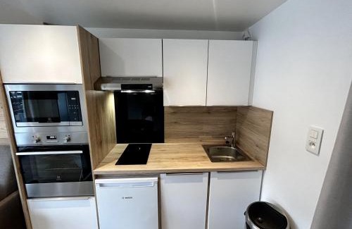 Les Menuires Apartment | Studio rénové avec coin montagne, balcon Sud, au pied des pistes, 4 pers - FR-1-452-360