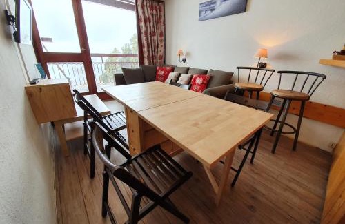 Arc-2000 Apartment | Studio rénové proche centre, balcon, 4 pers. - FR-1-346-574
