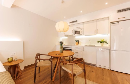 Barri Vell Apartment | Studio Rei Martí - Apartment Girona | Bravissimo