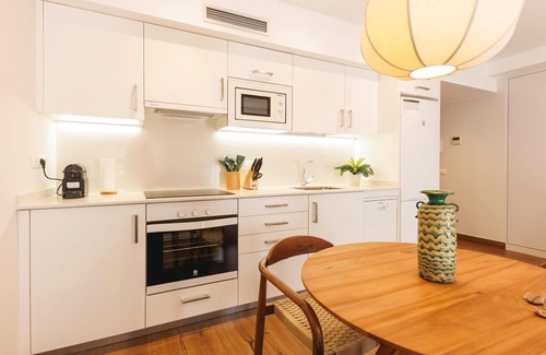 Barri Vell Apartment | Studio Rei Martí - Apartment Girona | Bravissimo